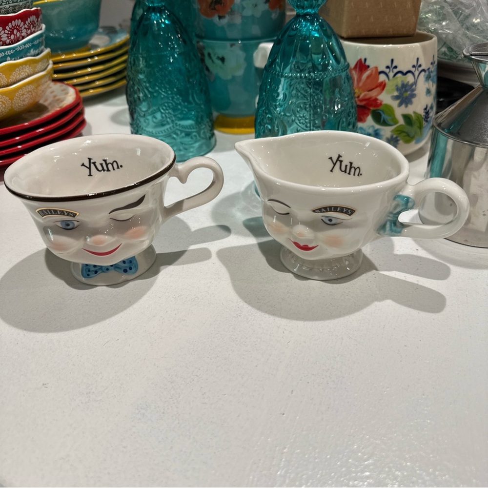 Limited Ed 1996 Baileys Mr &Mrs Yum Winking Face Coffee Creamer Sugar Mug Set